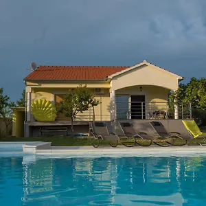 https://dubis-house.hotelinzadar.com
