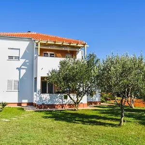 https://apartments-mirela-zaton-zadar.hotelinzadar.com